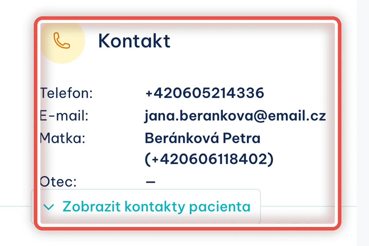 Hotovo — údaj je na kartě — zvětšené místo, kam se dívat