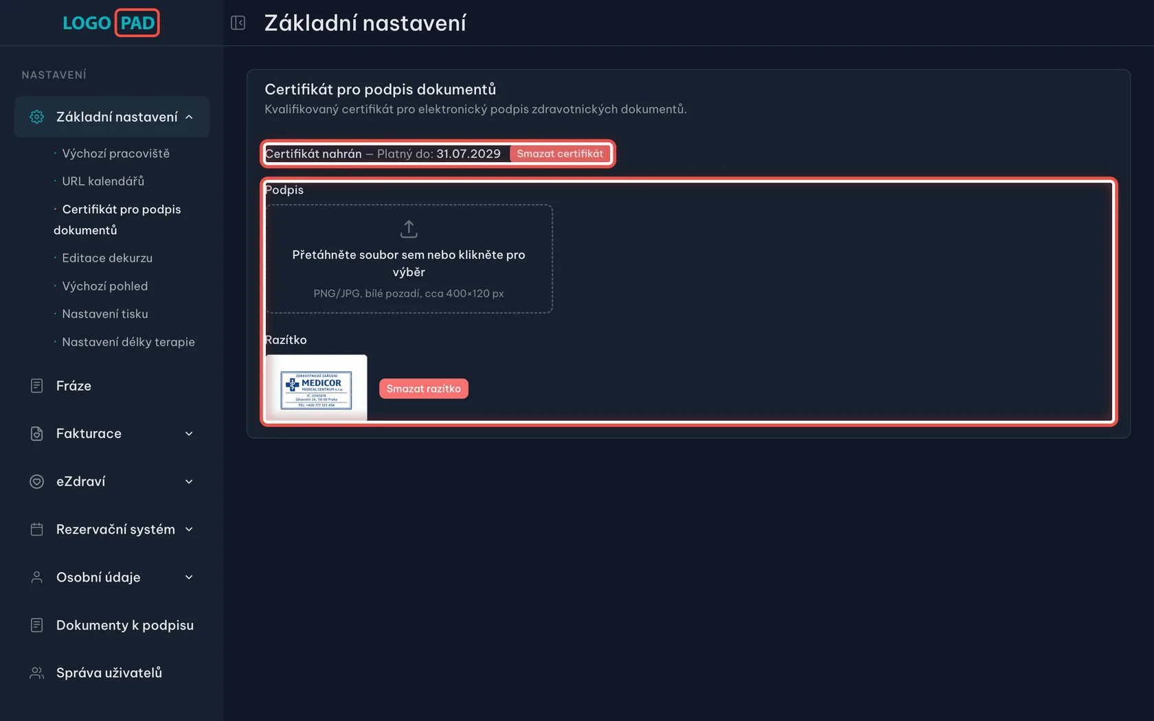 Krok 8 z 13 — Podpis dokumentů a razítko: Informace o nahraném certifikátu s datem platnosti a pod ní dvě místa pro obrázky: Podpis a Razítko.